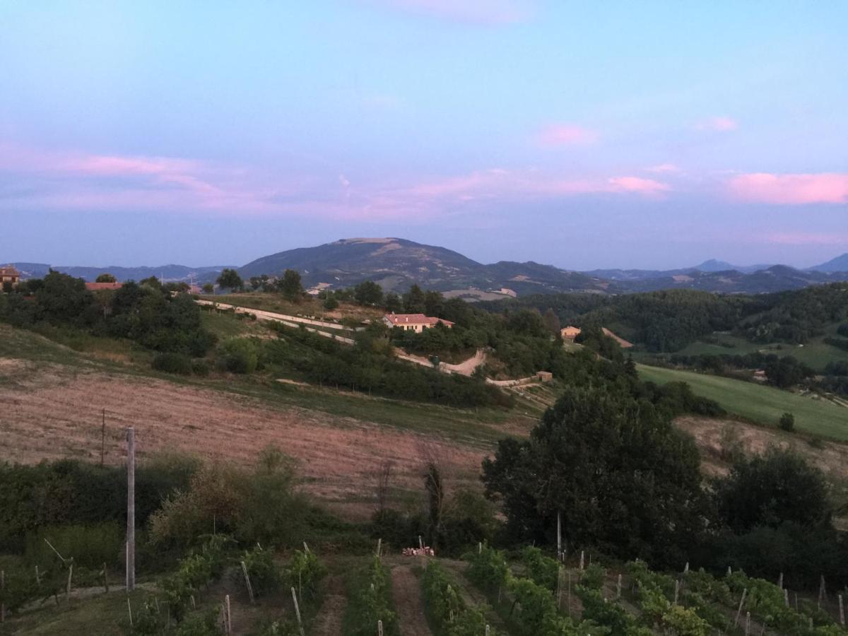 Green B&B Urbino Ca Del Vento Luaran gambar